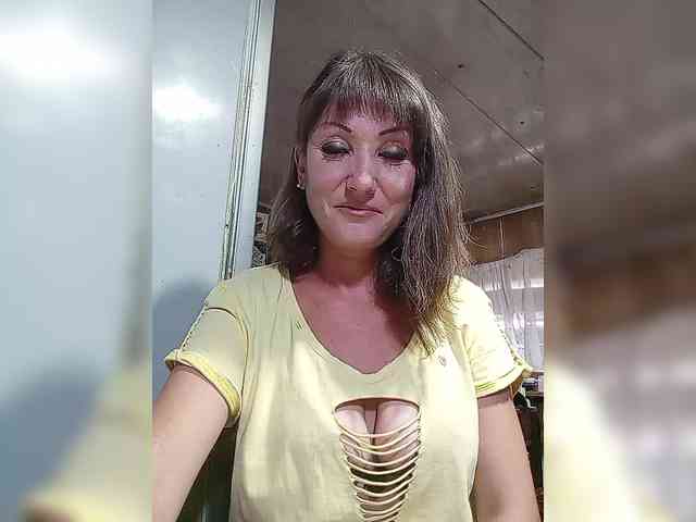 8BESTGirl8 webcam