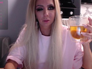blondalina Porn Show