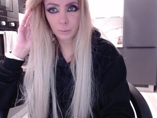 blondalina Porn Show