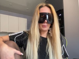 blondalina Porn Show