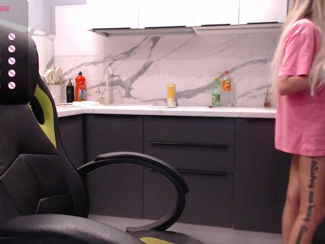 blondalina live sex show