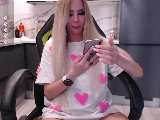 blondalina live sex show