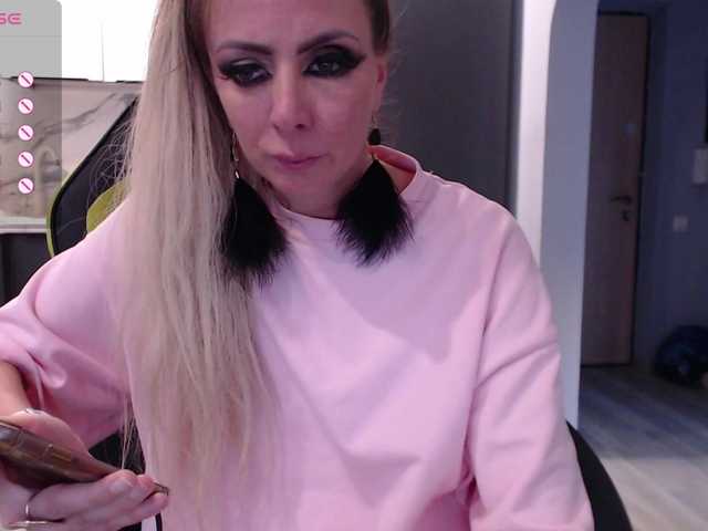 blondalina live sex show