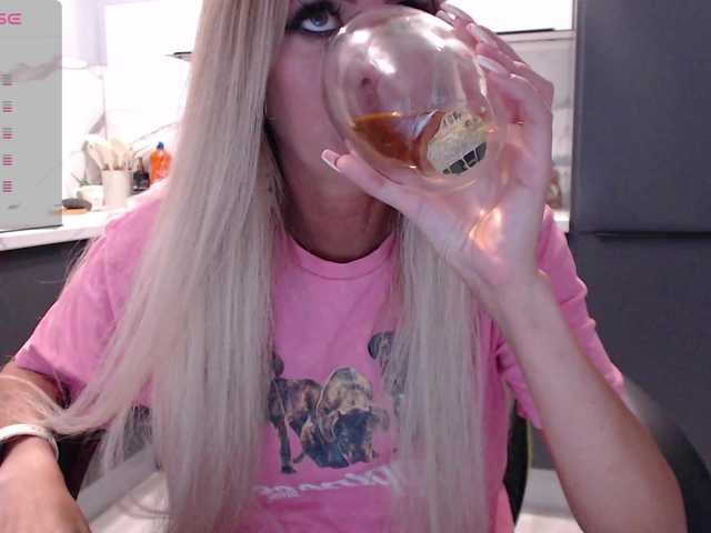 blondalina live webcam show