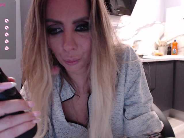  blondalina chat room