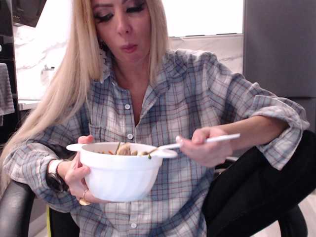 Live трансляция blondalina - slutnetki.online