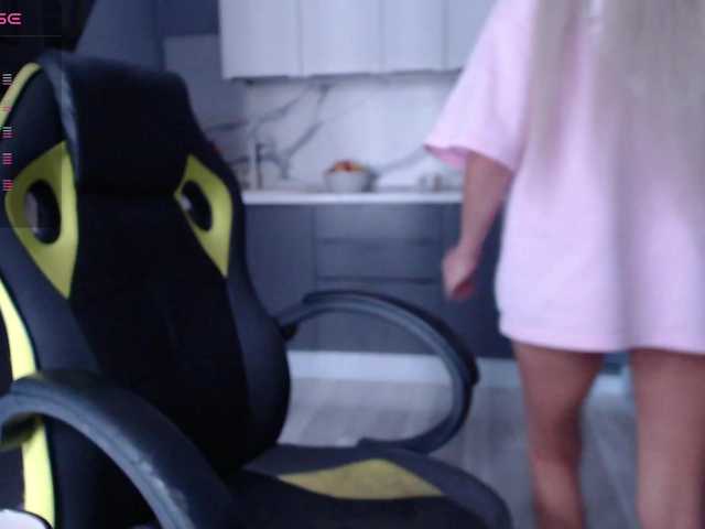 blondalina live cam preview