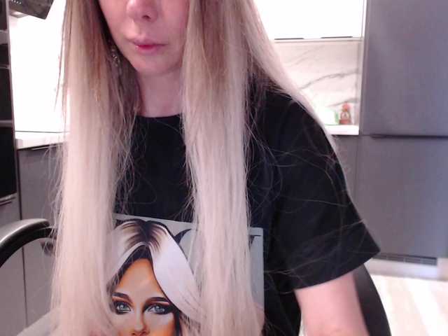  blondalina chat room