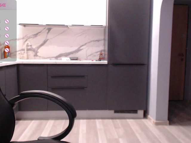 blondalina live cam on BongaCams