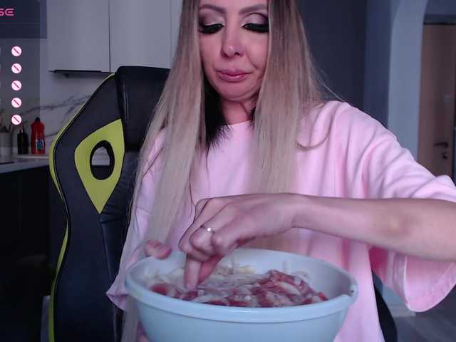 blondalina live sex
