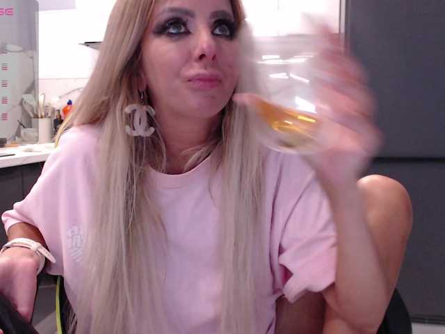 blondalina live webcam show