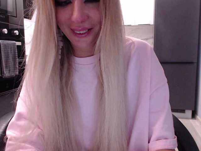 blondalina live cam preview
