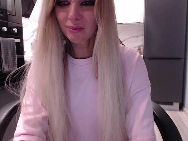 blondalina live cam preview