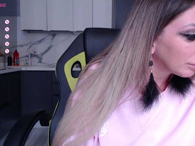 blondalina live sex show