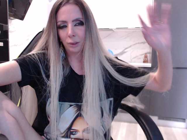 blondalina cam belle