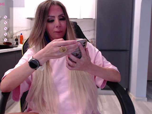 Live трансляция blondalina - Runet.cam