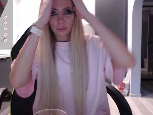 Blondalina live cam
