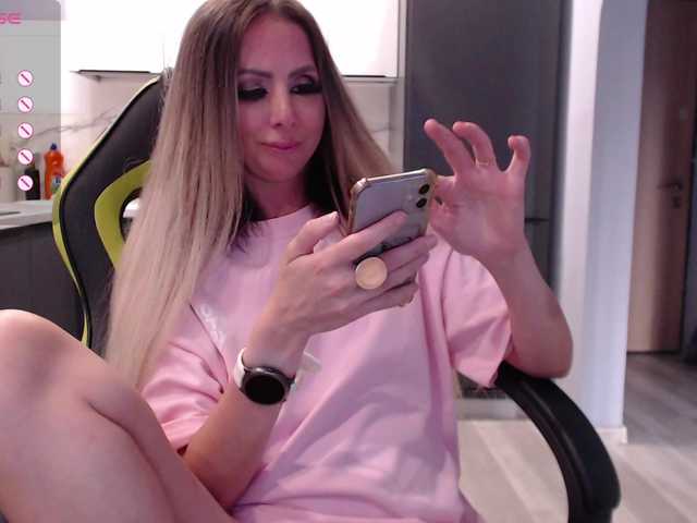 blondalina live sex show
