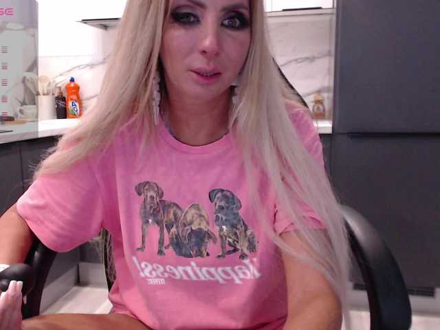 blondalina live webcam show