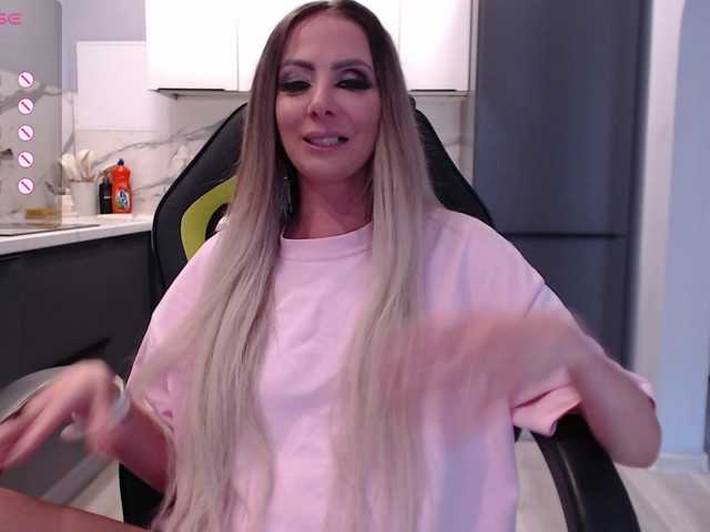 blondalina live sex show