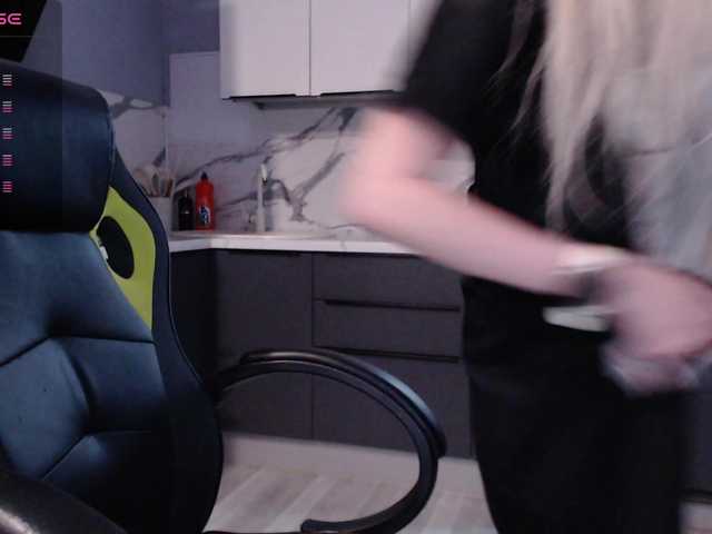  blondalina chat room