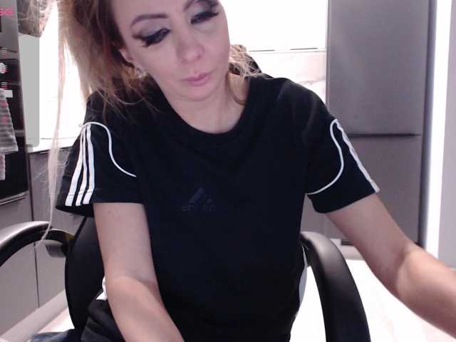 blondalina live cam on BongaCams