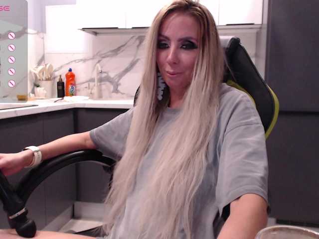 blondalina live sex show