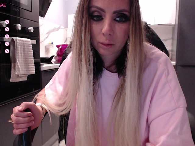 blondalina live sex show