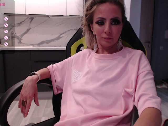 blondalina live cam
