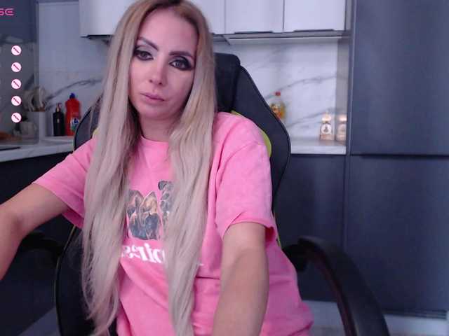blondalina live sex show