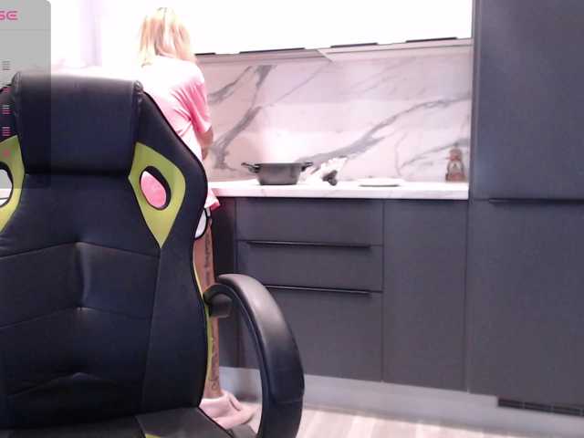 blondalina live webcam show