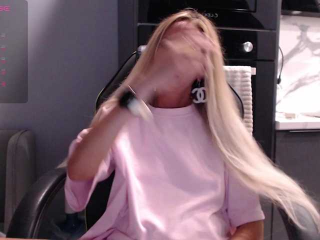 blondalina live cam