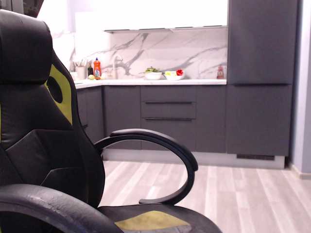 blondalina live cam preview