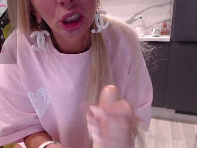 blondalina live webcam show