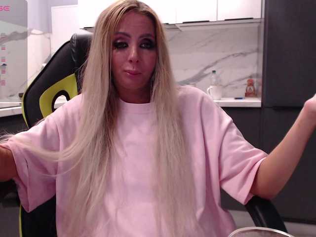 blondalina live webcam show