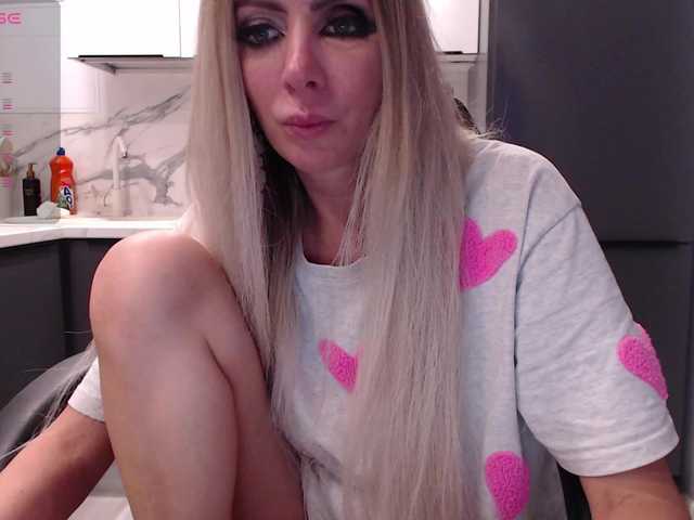 blondalina live sex show