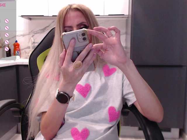 blondalina live sex show