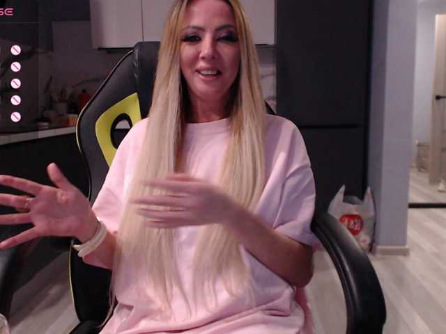 blondalina live cam