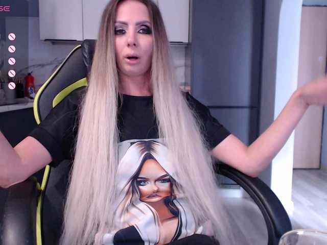 blondalina live sex show