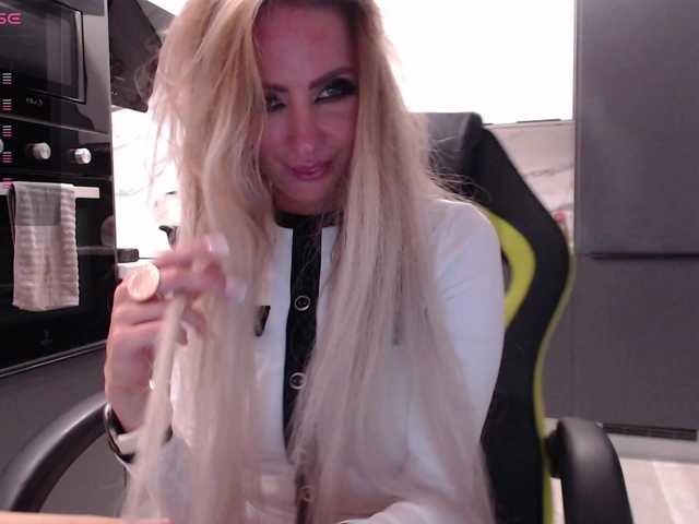 blondalina Nude Live Sex Shows