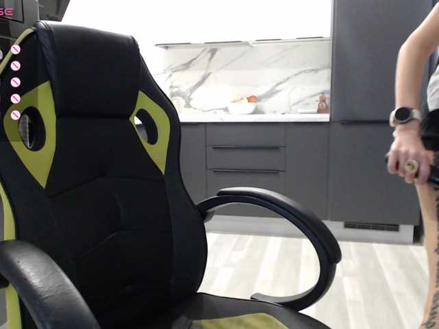 blondalina live cam preview