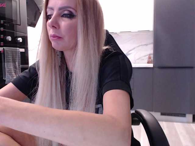 blondalina live cam