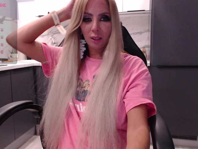 blondalina live webcam show