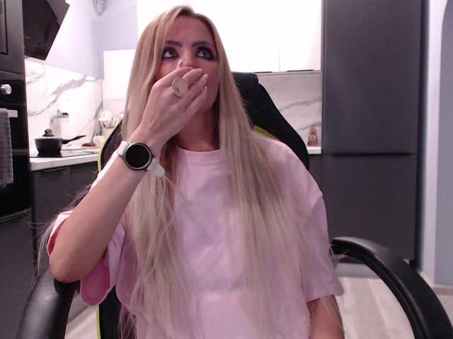 blondalina live cam preview