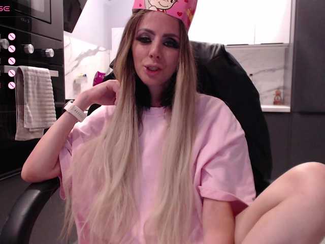 blondalina live sex show