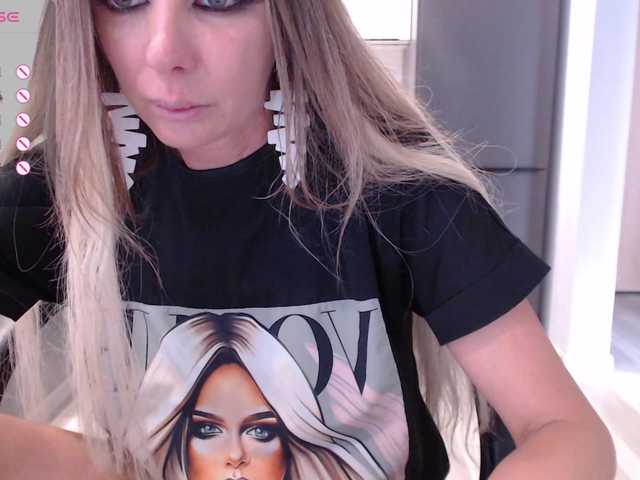 blondalina live cam
