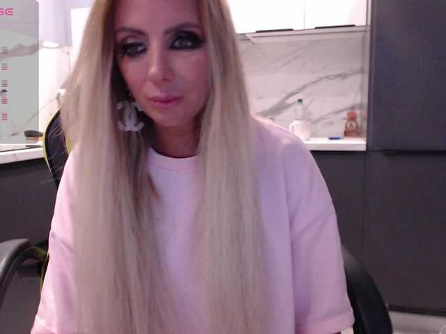 blondalina live webcam show