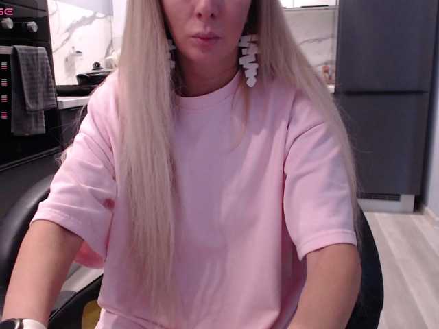 blondalina live cam preview