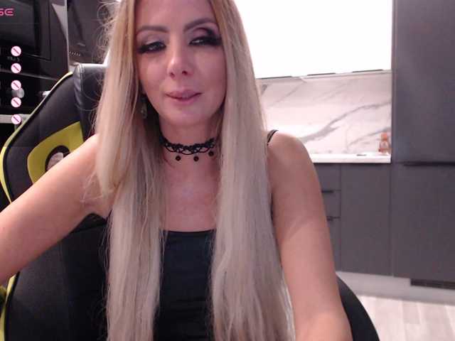 blondalina webcam