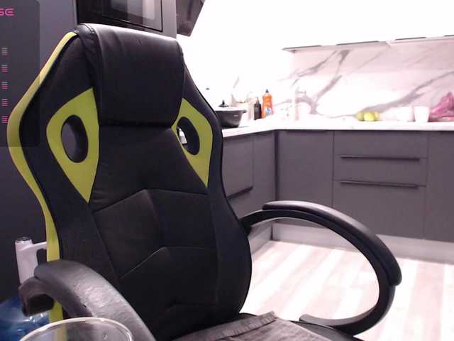 blondalina live cam preview